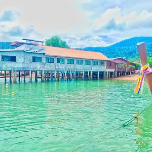 Poohry Seaview Homestay